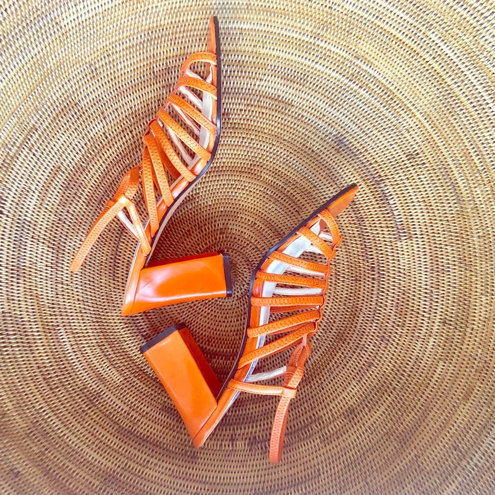 Vtg Strappy Slingback Sandal w Block Heel
